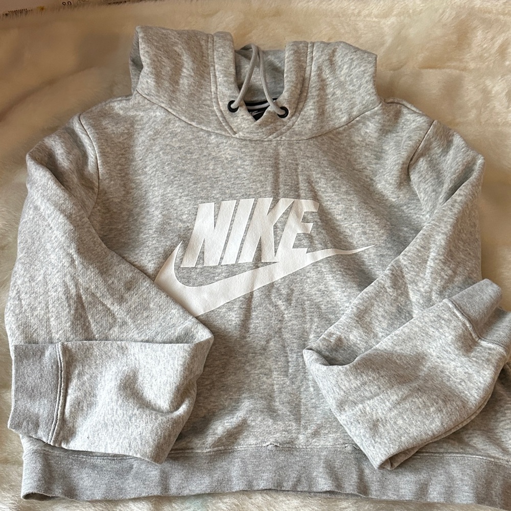 Nike Women's Light Gray Sweatshirt